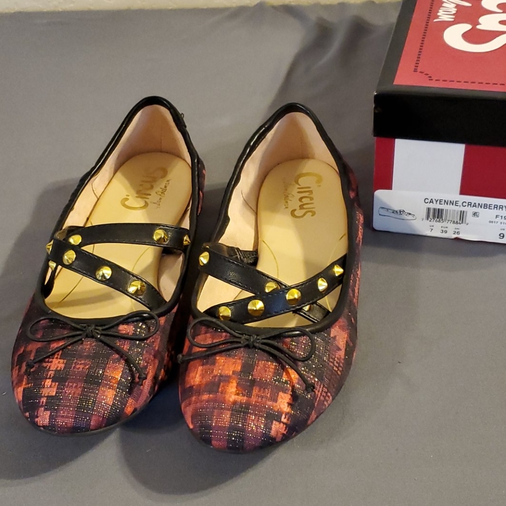 Circus by Sam Edelman flats.  074